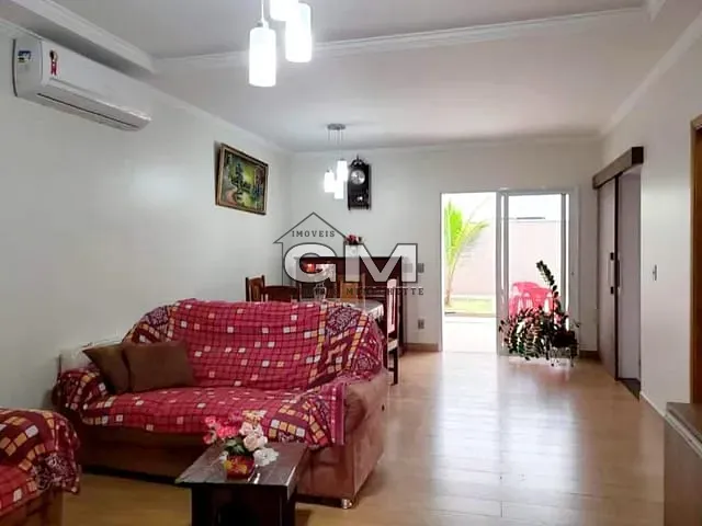 Sobrado com 250m² 3 quartos e 2 banheiros, à venda, no bairro Jardim Cybelli em Ribeirão Preto