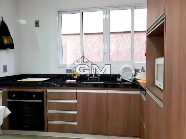 Sobrado com 250m² 3 quartos e 2 banheiros, à venda, no bairro Jardim Cybelli em Ribeirão Preto