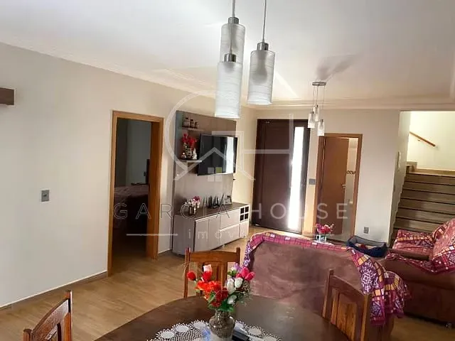 Sobrado com 250m² 3 quartos e 2 banheiros, à venda, no bairro Jardim Cybelli em Ribeirão Preto