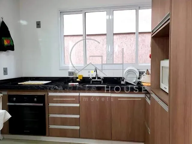Sobrado com 250m² 3 quartos e 2 banheiros, à venda, no bairro Jardim Cybelli em Ribeirão Preto