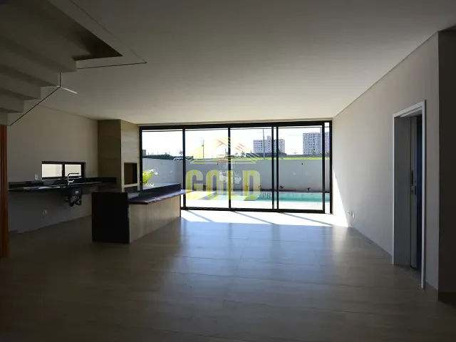 Sobrado 3 quartos e 5 banheiros, à venda, no bairro Gleba Simon Frazer em Londrina