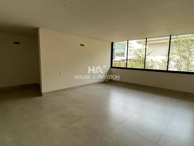Sobrado com 377m² 4 quartos e 5 banheiros, à venda, no bairro Jardins Madri em Goiânia