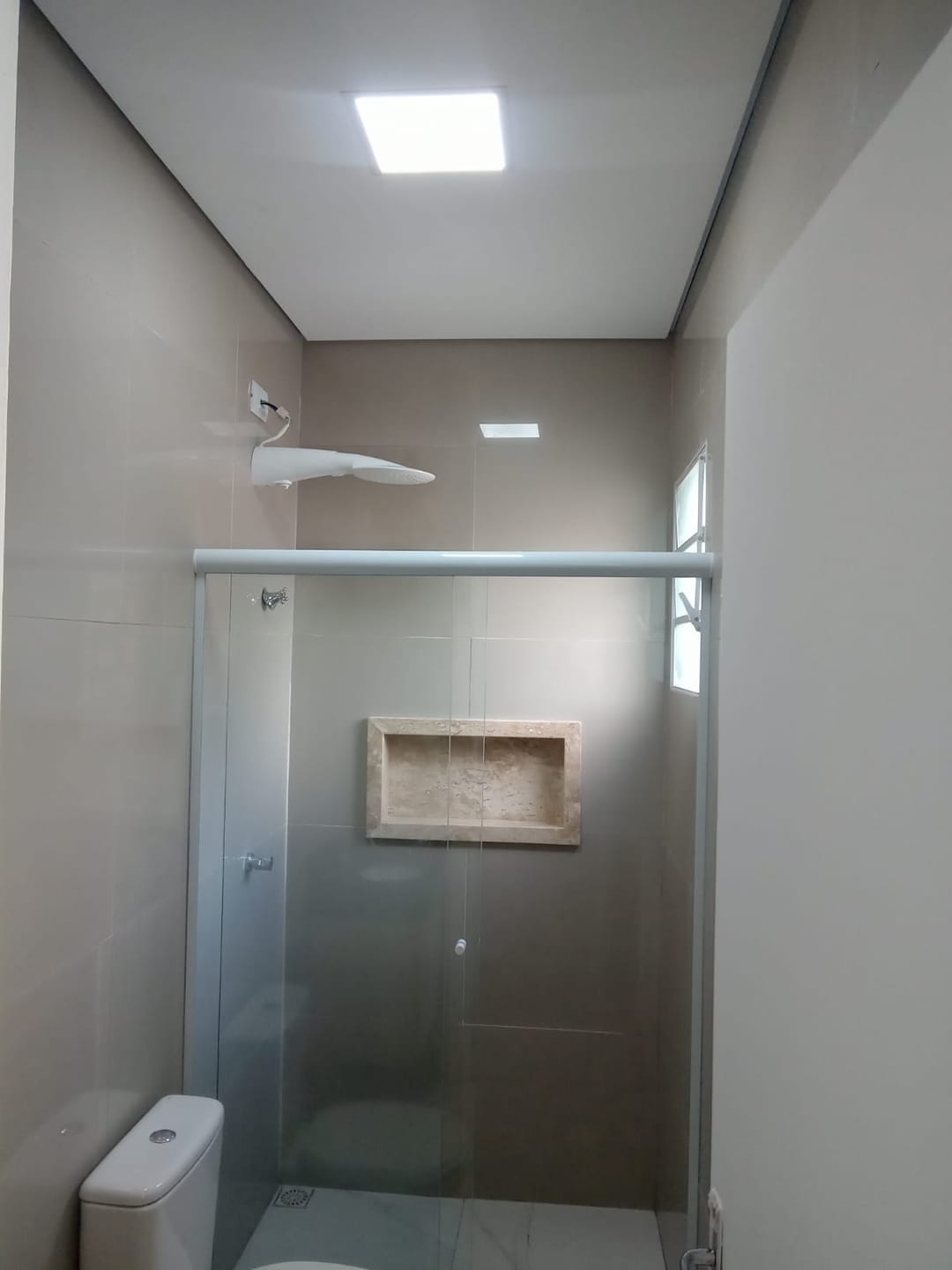 Casa para alugar com 2 quartos, 40m² - Foto 2