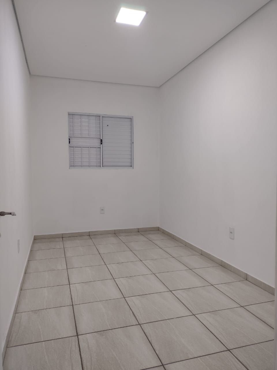Casa para alugar com 2 quartos, 40m² - Foto 10