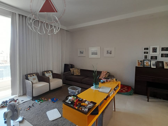 Sobrado com 360m² 5 quartos e 5 banheiros, para alugar, no bairro Cidade Nova em Franca