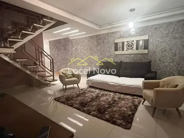 Sobrado com 7m² 3 quartos e 3 banheiros, à venda, no bairro Nova Cerejeiras em Atibaia