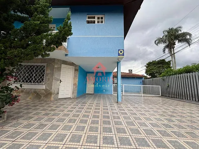 Sobrado com 160m² 3 quartos e 3 banheiros, à venda, no bairro Uberaba em Curitiba