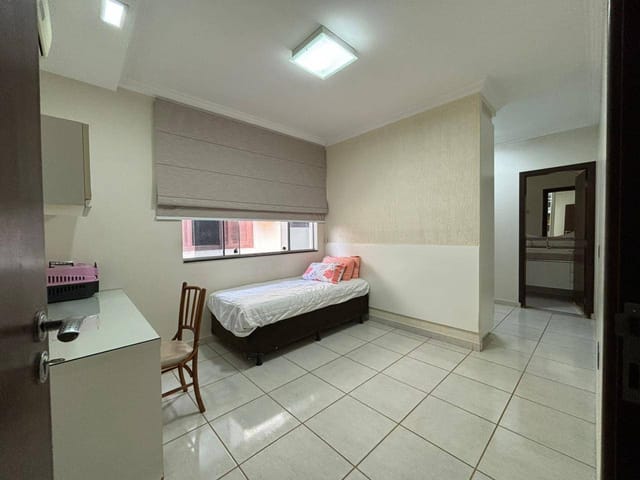 Sobrado com 616m² 4 quartos e 5 banheiros, à venda, no bairro Cidade Vera Cruz - Jardins Viena em Aparecida de Goiânia