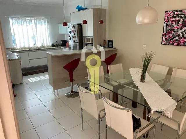 Sobrado com 125m² 3 quartos e 3 banheiros, à venda, no bairro Jardim Rio das Pedras em Cotia
