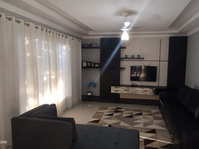 Sobrado com 250m² 3 quartos e 2 banheiros, à venda, no bairro Jardim Imperatriz em Cambé