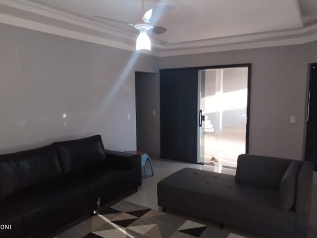 Sobrado com 250m² 3 quartos e 2 banheiros, à venda, no bairro Jardim Imperatriz em Cambé