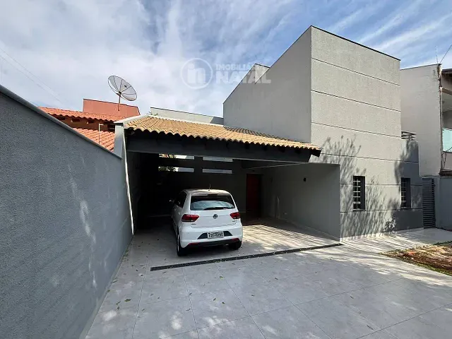 Sobrado com 427m² 2 quartos e 3 banheiros, à venda, no bairro Andrade em Londrina