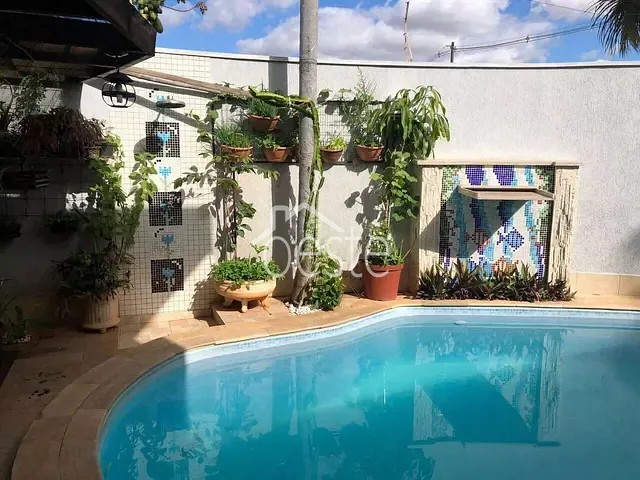 Sobrado com 283m² 4 quartos e 3 banheiros, à venda, no bairro Jardim Souza Queiroz em Santa Bárbara D'Oeste