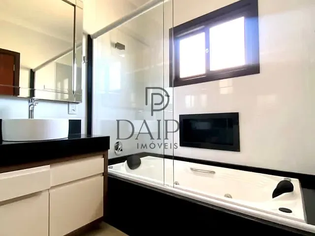 Sobrado com 450m² 4 quartos e 5 banheiros, à venda, no bairro Atlantida em Xangri-Lá