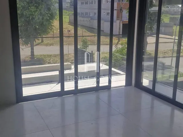 Sobrado com 210m² 3 quartos e 3 banheiros, à venda, no bairro Condomínio dos Dourados em Goiânia