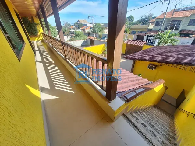 Sobrado 3 quartos e 2 banheiros, para alugar, no bairro São José do Imbassaí em Maricá