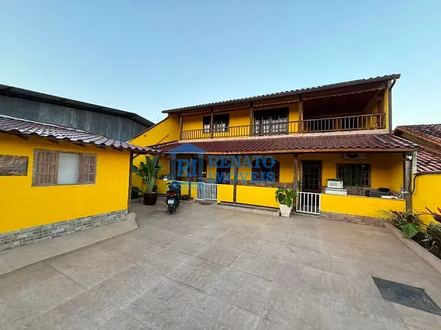 Sobrado 3 quartos e 2 banheiros, para alugar, no bairro São José do Imbassaí em Maricá