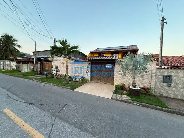 Sobrado 3 quartos e 2 banheiros, para alugar, no bairro São José do Imbassaí em Maricá