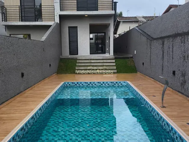 Sobrado com 232m² 3 quartos e 5 banheiros, à venda ou para alugar, no bairro Nova Gardênia em Atibaia