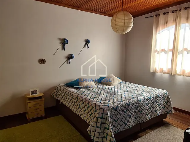 Sobrado com 250m² 3 quartos e 2 banheiros, à venda, no bairro Crispim em Pindamonhangaba