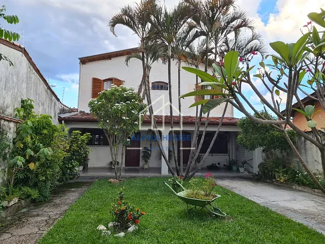 Sobrado com 250m² 3 quartos e 2 banheiros, à venda, no bairro Crispim em Pindamonhangaba