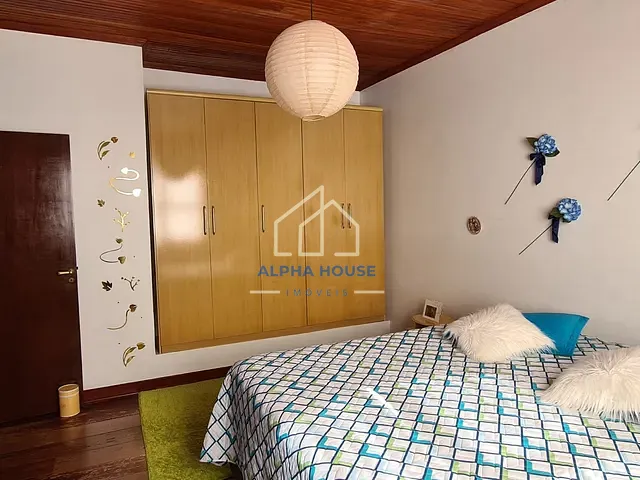 Sobrado com 250m² 3 quartos e 2 banheiros, à venda, no bairro Crispim em Pindamonhangaba