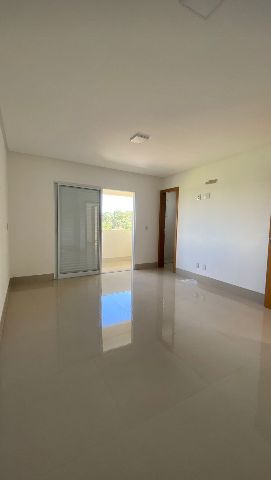 Sobrado com 180m² 3 quartos e 3 banheiros, à venda, no bairro Cardoso Continuação em Aparecida de Goiânia