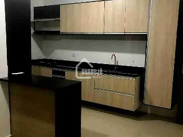 Sobrado com 370m² 2 quartos e 2 banheiros, à venda, no bairro Vila Santa Rosa em Guarujá
