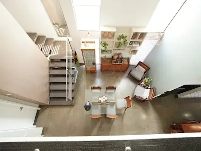 Sobrado 3 quartos e 4 banheiros, à venda, no bairro Jardim Espanha em Apucarana