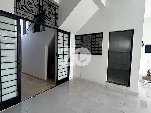 Sobrado com 235m² 4 quartos e 3 banheiros, à venda, no bairro Vila América em Bauru