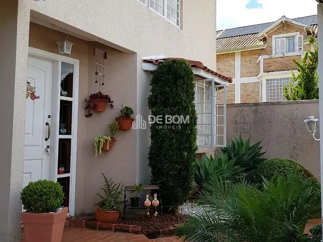 Sobrado com 210m² 3 quartos e 3 banheiros, à venda, no bairro Jardim Amaryllis em Poços de Caldas