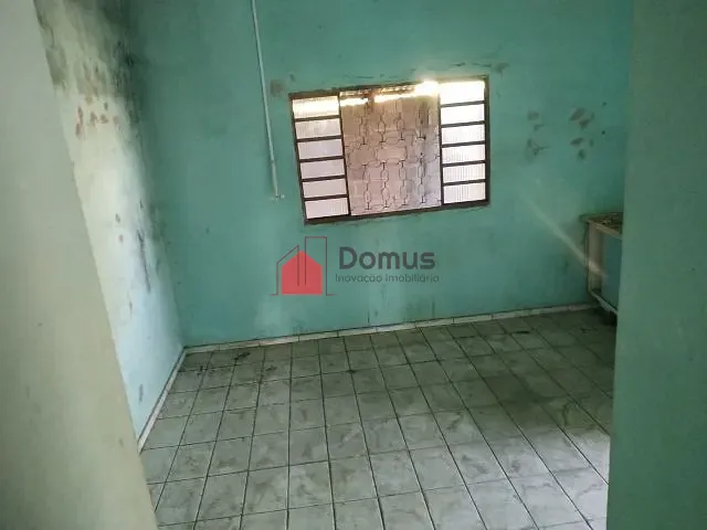 Sobrado com 250m² 3 quartos e 2 banheiros, à venda, no bairro Conjunto Residencial Araretama em Pindamonhangaba