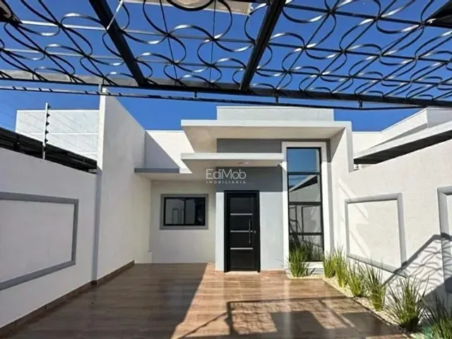 Sobrado com 182m² 5 quartos e 3 banheiros, à venda, no bairro Universitário em Cascavel
