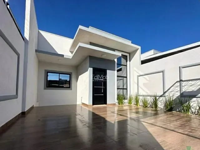 Sobrado com 182m² 5 quartos e 3 banheiros, à venda, no bairro Universitário em Cascavel