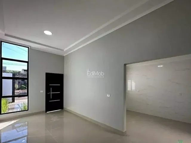 Sobrado com 182m² 5 quartos e 3 banheiros, à venda, no bairro Universitário em Cascavel