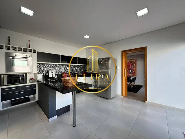 Sobrado com 360m² 3 quartos e 5 banheiros, à venda, no bairro Jardim Imperador em Americana