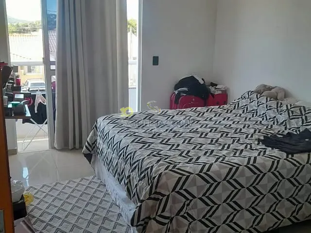 Sobrado com 65m² 2 quartos e 1 banheiro, à venda, no bairro Bela Vista em Palhoça