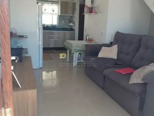 Sobrado com 65m² 2 quartos e 1 banheiro, à venda, no bairro Bela Vista em Palhoça