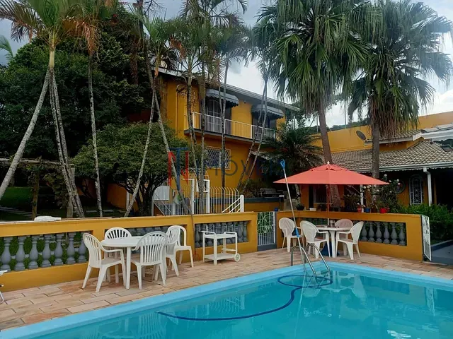 Sobrado com 714m² 4 quartos e 4 banheiros, à venda, no bairro Jardim do Lago em Atibaia