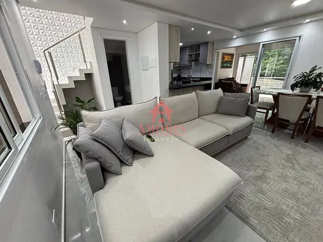 Sobrado com 173m² 3 quartos e 3 banheiros, à venda, no bairro Santa Cândida em Curitiba
