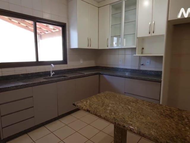 Sobrado com 434m² 5 quartos e 3 banheiros, à venda, no bairro Cidade Vera Cruz - Jardins Viena em Aparecida de Goiânia