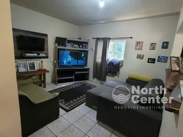 Sobrado com 250m² 3 quartos e 2 banheiros, à venda, no bairro Costeira em Balneário Barra do Sul