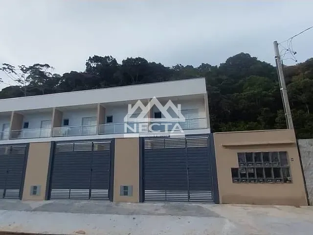 Sobrado com 99m² 2 quartos e 3 banheiros, à venda, no bairro Capricórnio II em Caraguatatuba