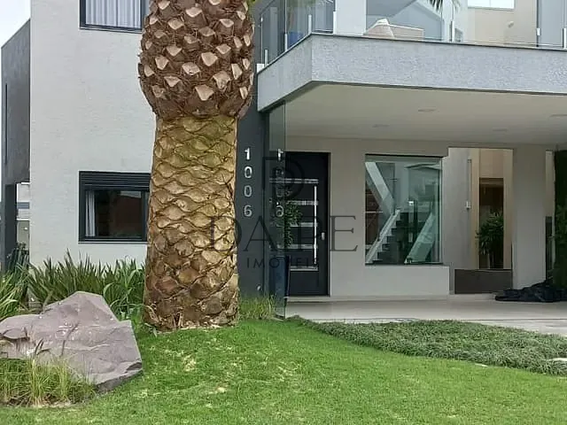 Sobrado com 450m² 4 quartos e 6 banheiros, à venda, no bairro Centro em Xangri-Lá