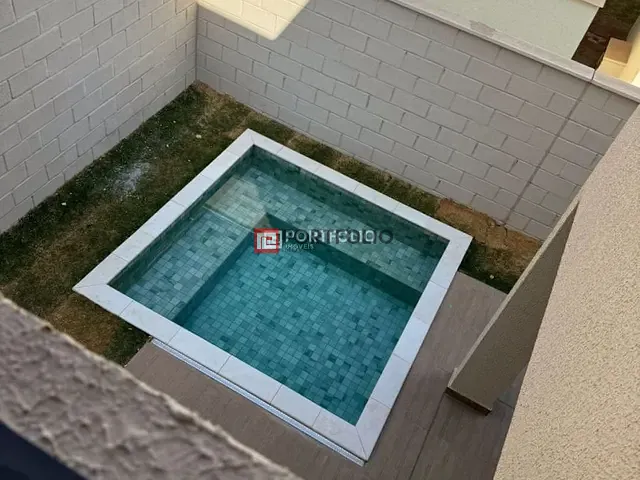 Sobrado com 200m² 4 quartos e 4 banheiros, à venda, no bairro Conjunto Residencial Storil em Aparecida de Goiânia