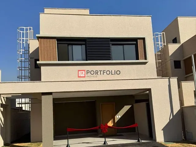 Sobrado com 200m² 4 quartos e 4 banheiros, à venda, no bairro Conjunto Residencial Storil em Aparecida de Goiânia
