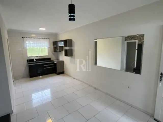 Sobrado com 110m² 2 quartos e 2 banheiros, à venda, no bairro Praça em Tijucas