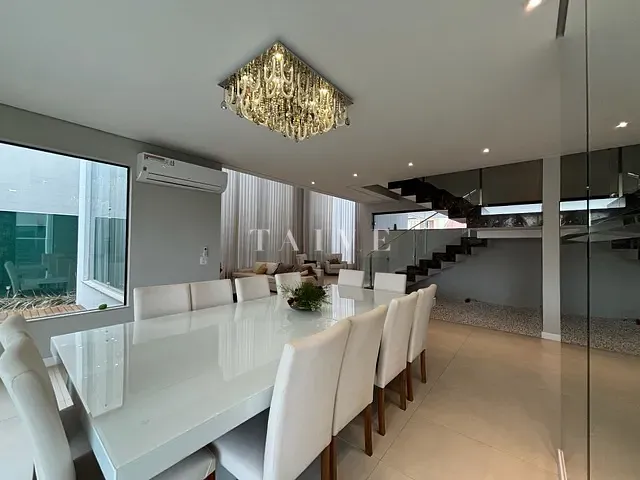 Sobrado com 500m² 4 quartos e 6 banheiros, à venda ou para alugar, no bairro Mediterrâneo em Londrina