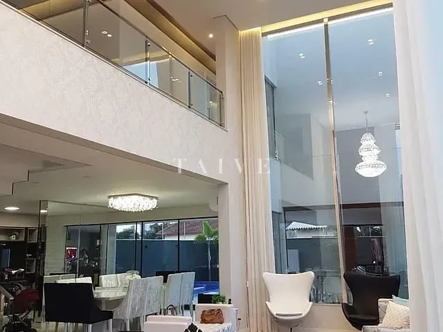 Sobrado com 500m² 4 quartos e 6 banheiros, à venda ou para alugar, no bairro Mediterrâneo em Londrina