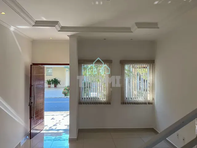 Sobrado com 250m² 4 quartos e 5 banheiros, à venda, no bairro Flor do Vale em Tremembé